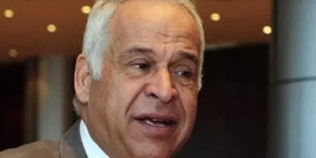 فرج
      عامر:
      استمرار
      حسام
      حسن
      مع
      منتخب
      مصر
      حتى
      2030..
      والفراعنة
      يستعدون
      لموقعة
      إيران
      في
      المونديال