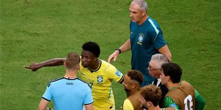 بالبلدي : الاتحاد
      البرازيلي
      يتقدم
      بشكوى
      رسمية
      لـ
      فيفا
      بشأن
      هدف
      فينيسيوس
      أمام
      اسكتلندا