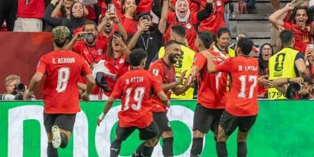 قبل
      معركة
      المونديال..
      ماذا
      فعل
      منتخب
      مصر
      أمام
      أستراليا
      في
      وديتين؟