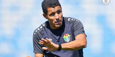 الحسين
      عموتة
      يحسم
      موعد
      وصوله
      للقاهرة
      لبدء
      مهمته
      مع
      الأهلي