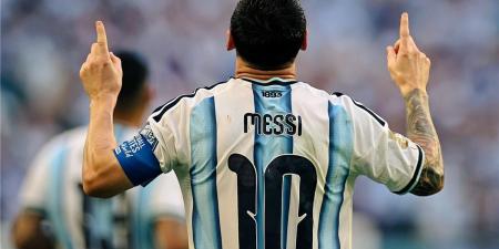 بالبلدي : ميسي
      يدخل
      تاريخ
      كأس
      العالم
      بأرقام
      جديدة
      بعد
      هدفه
      أمام
      الرأس
      الأخضر