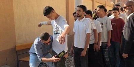بالبلدي: اللغة
      الأجنبية
      الأولى..
      لجان
      الثانوية
      العامة
      تستقبل
      الطلاب
      وسط
      تدابير
      أمنية
      صارمة