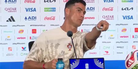 بالبلدي : رونالدو
      يمازح
      جماهير
      الأرجنتين
      بواقعة
      مضيفة
      طيران..
      ويعلن
      خوضه
      المونديال
      الأخير