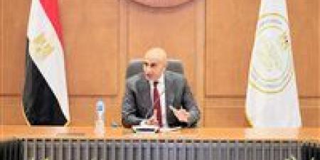 بالبلدي : وزير
التعليم
يوجه
بتوزيع
أوراق
الأسئلة
في
مواعيدها
المحددة
بجميع
لجان
الثانوية
العامة