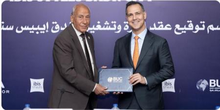 بالبلدي : مراقبون:
      استثمارات
      «سيرا»
      الفندقية
      تقترب
      من
      مليار
      جنيه..
      والمجموعة
      تتحول
      إلى
      منصة
      استثمارية
      تجمع
      التعليم
      والصحة
      والسياحة