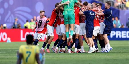 بالبلدي : رجل
      مباراة
      البرازيل
      والنرويج
      في
      كأس
      العالم
