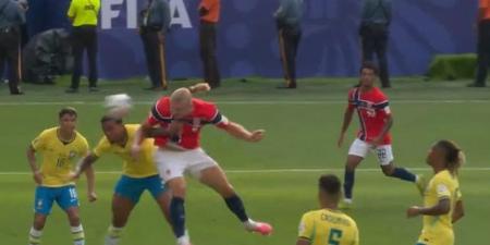 بالبلدي : هالاند
      يسجل
      ثنائية
      ويقود
      النرويج
      نحو
      إقصاء
      البرازيل
      من
      كأس
      العالم