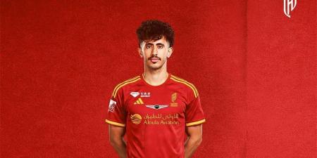 بالبلدي : رسميًا..
الهلال
السعودي
يعلن
انتقال
القحطاني
إلى
القادسية