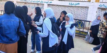بالبلدي: تباين
      ردود
      الأفعال
      في
      أسوان
      عقب
      امتحان
      التفاضل
      والتكامل