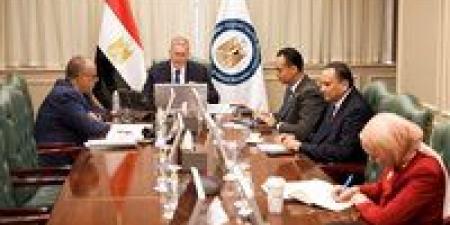 بالبلدي: وزير
      البترول:
      تصفير
      مستحقات
      الشركاء
      الأجانب
      يعيد
      إنتاج
      النفط
      لمسار
      النمو
      وتحقيق
      كشف
      دينيس
      للغاز