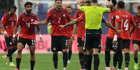 بالبلدي : رؤساء
الدول
يتدخلون..
شيرر
يشن
هجومًا
لاذعًا
على
حكم
مباراة
مصر
والأرجنتين