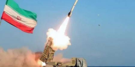 الحرس
      الثوري
      يتبنى
      استهداف
      قاعدة
      الأزرق
      في
      الأردن
      بـ10
      صواريخ