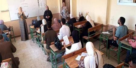 بالبلدي: جامعة
دمنهور
توسع
قوافل
محو
الأمية
بالبحيرة
بمشاركة
عشرات
المتطوعين