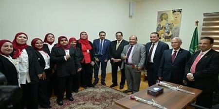 بالبلدي: جامعة
      القاهرة
      تطلق
      مقرًا
      ذكيًا
      لدعم
      الطلاب
      الوافدين..
      خطوة
      جديدة
      لترقية
      الخدمات
      وتعزيز
      الريادة
      التعليمية