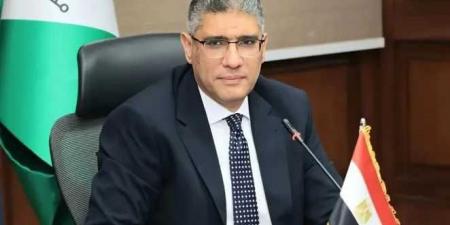 محافظ
      الجيزة
      يتابع
      تطوير
      حي
      الوراق..
      تقليص
      نقاط
      القمامة
      وإنشاء
      سوق
      حضاري
      بديل
      للقضاء
      على
      الإشغالات