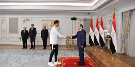 بالبلدي : موندو
ديبورتيفو
تسلط
الضوء
على
استقبال
السيسي
لحمزة
عبد
الكريم