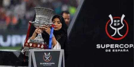 بالبلدي : ماركا:
      مصر
      بين
      المرشحين
      لاستضافة
      كأس
      السوبر
      الإسباني