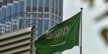 السعودية
:
إنذار
في
الخرج
وينبع
بعد
رصد
صواريخ..
والولايات
المتحدة
تعلن
ضربات
جديدة
داخل
إيران