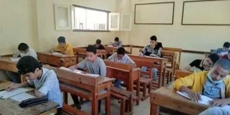 امتحانات
الدور
الثاني
لصفوف
النقل
بالقاهرة
تبدأ
غدا