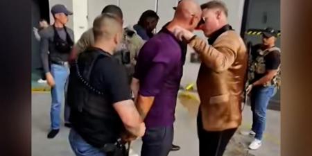 بالبلدي: شاهد لحظة إلقاء القبض على الشقيقين "تيت" في أمريكا بعد اتهامات بينها الاغتصاب والاتجار بالبشر
