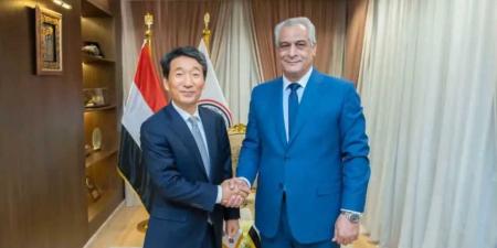 وزير
الإنتاج
الحربي
يبحث
مع
”سفير
جمهورية
كوريا
الجنوبية”
سبل
تعزيز
التعاون
في
مجالات
التصنيع
المختلفة