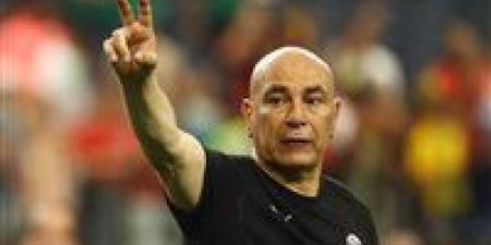 بالبلدي: أحمد
دويدار:
سأدعم
حسام
حسن
حتى
لو
ضمت
قائمة
المنتخب
لاعبي
الأهلي
فقط