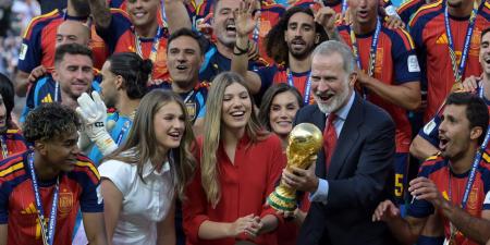 بالبلدي: أزياء باللون الأحمر.. هكذا دعمت العائلة المالكة الإسبانية منتخب بلادها في نهائي كأس العالم