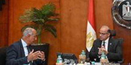 بالبلدي: الاستثمار
      والخارجية
      تُبحثان
      تعبئة
      التمويل
      الأخضر
      وتأسيس
      صندوق
      استثماري
      تحت
      مظلة
      مصر
      السيادي