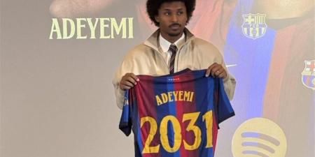 بالبلدي : أديمي:
      دوري
      أبطال
      أوروبا
      لن
      يكون
      هدفي
      الوحيد
      مع
      برشلونة..
      ولامين
      ليس
      ميسي