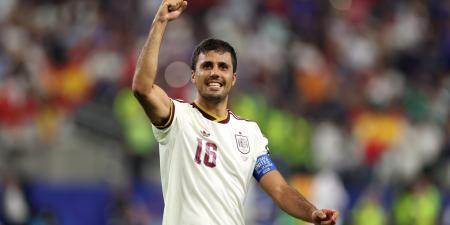 بالبلدي: بعد تكهنات انتقاله لريال مدريد.. مدرب السيتي يعلّق على مستقبل رودري