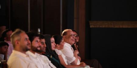بالبلدي: للأسبوع
      الثالث
      مسرحية
      الساحل
      الشرير
      ترفع
      شعار
      "Sold
      Out"
      وسط
      اقبال
      جماهيري
      كبير