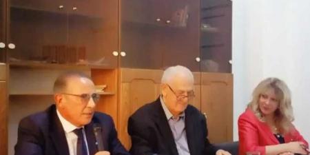 رئيس
اتحاد
الغرف
السياحية:
إذن
عمل
لمدة
6
أشهر
لحل
أزمة
عمالة
الأنيميشن
الأجنبية