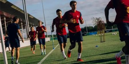بالبلدي : صور
      |
      برشلونة
      يبدأ
      تدريباته
      في
      إنجلترا..
      ظهور
      حمزة
      عبد
      الكريم
      ومفاجأة
      سارة