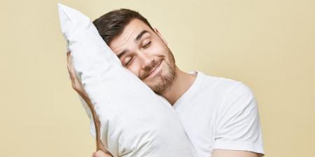 بالبلدي : لماذا يشعر الرجل بالنعاس بعد العلاقة الحميمة