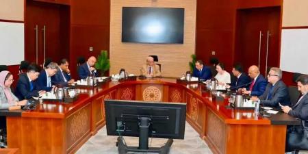 نائب
      رئيس
      الوزراء
      يستقبل
      رئيس
      ”CNCEC”
      الصينية
      لبحث
      توسع
      استثماراتها
      في
      مصر
      ومشروعاتها
      في
      الصناعات
      البتروكيماوية