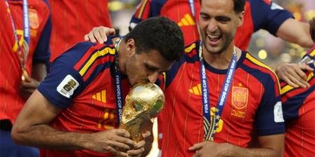 بالبلدي : لاعب
عربي..
مانشستر
سيتي
يقترب
من
ضم
بديل
رودري