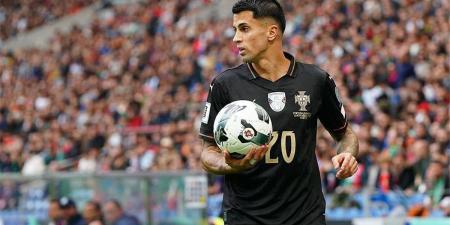 بالبلدي : بسبب
برشلونة..
كانسيلو
يدخل
في
حرب
مع
الهلال
السعودي
