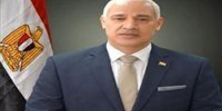 بالبلدي: بعد
تسلمه
مهام
رئاسة
جامعة
أسيوط..
من
هو
الدكتور
أحمد
عبدالمولى؟