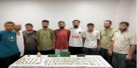 بالبلدي: الداخلية
      تضبط
      عصابة
      خطيرة
      قبل
      بيع
      118
      قطعة
      يشتبه
      فى
      أثريتها
      بـ3
      محافظات