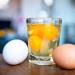 بالبلدي : أضرار تناول البيض النيئ.. قد يتسبب في الوفاة
