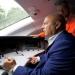 بالبلدي : وزير النقل يجرى اختبار القيادة لأول قطار كهربائى سريع