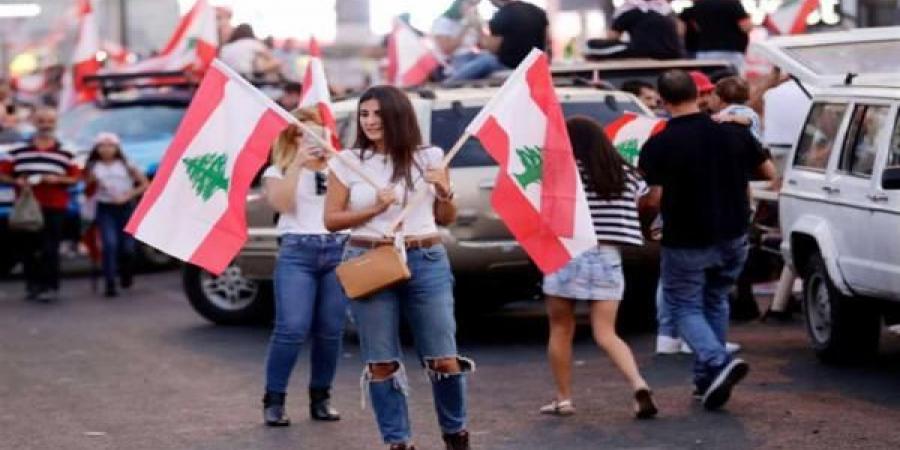 تزوجني بلا مهر.. ما حقيقة الصور المتداولة للبنانيات يتظاهرن للمطالبة بالزواج؟ بالبلدي | BeLBaLaDy