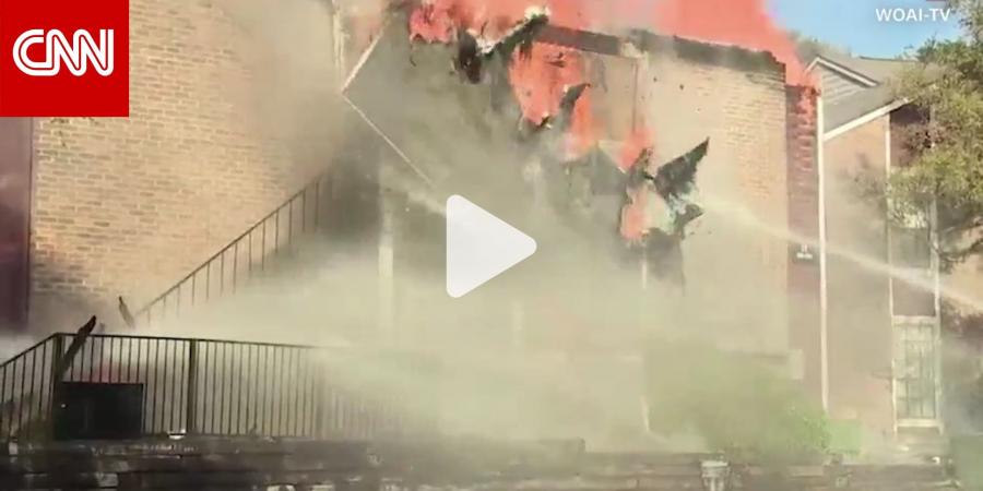 BELBALADY: شاهد.. لحظة انهيار سقف محترق على رجال إطفاء