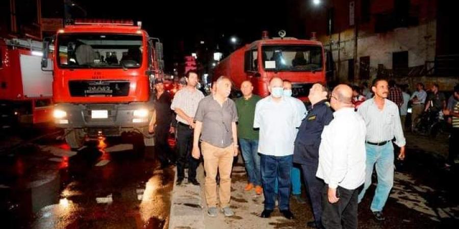 بالبلدي: محافظ
      أسيوط
      يتفقد
      أعمال
      السيطرة
      على
      حريق
      حي
      غرب