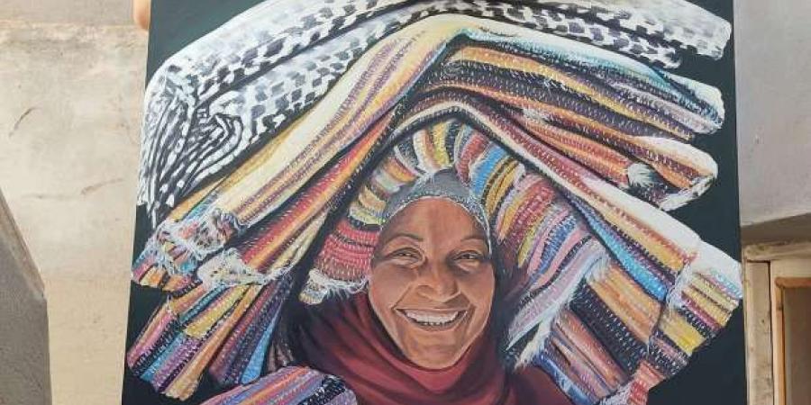 ألوان الوطن | «بائعة الكليم».. لوحة جسدها فنان تشكيلي عن كفاح المرأة المصرية: «ست البيت» "بالبلدي"