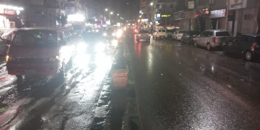 بالبلدي: "نوة المكنسة" تباغت الإسكندرية بأمطار مسائية (شاهد)
