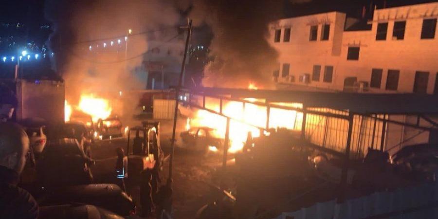 بالبلدي: مستوطنون إسرائيليون يهاجمون منازل المواطنين في حوارة ويحرقون مركبة