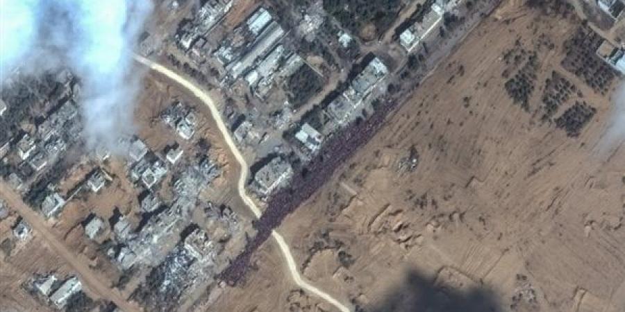 بالبلدي: صور الأقمار الصناعية تظهر حشوداً تحاول الإخلاء إلى جنوب قطاع غزة belbalady.net