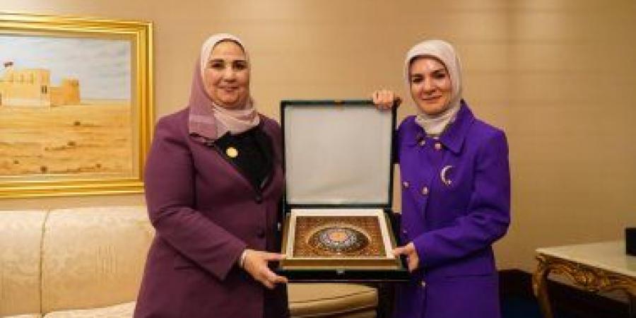 بالبلدي: وزيرة التضامن تلتقى وزيرة الأسرة والخدمات الاجتماعية بتركيا لبحث معرض التراث الحرفى