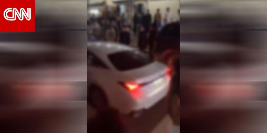 BELBALADY: السعودية.. فيديو مهاجمة شخصين انتحلا صفة غير صحيحة في شارع.. والداخلية ترد